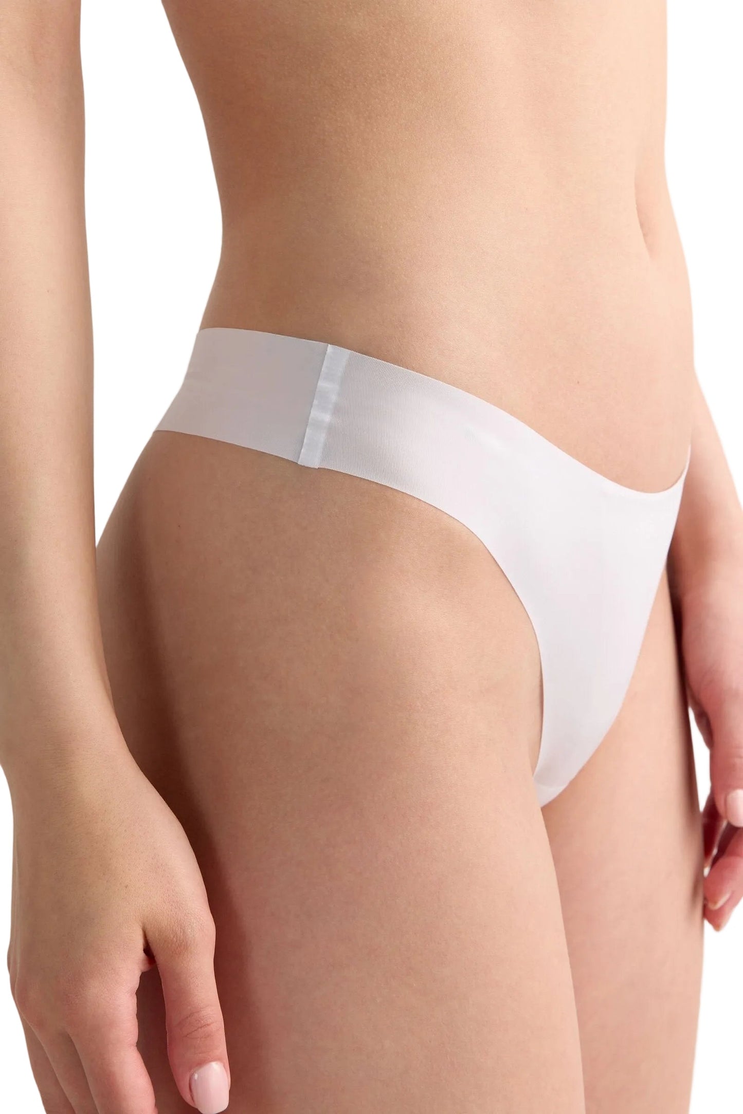 Seamless Women’s Panties – Premium Invisible Comfort | Intima Alure Black